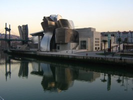 Guggenheim Mzeum, Bilbao - titniumba ltztetve 