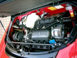 Honda NSX - Ferdeszem Ferrari 